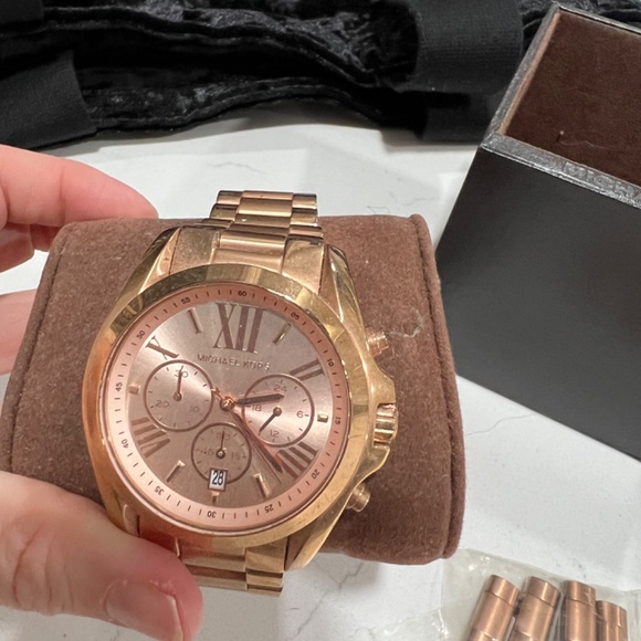 Michael Kors Watch - Rose Gold - Picture 4 of 4